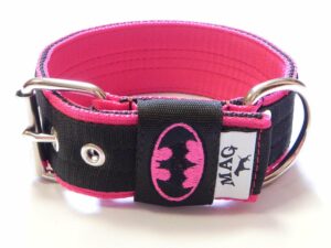 Collier "Batman" noir / rose