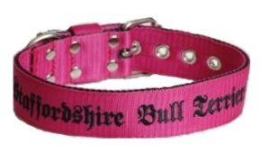 Collier rose Staffie